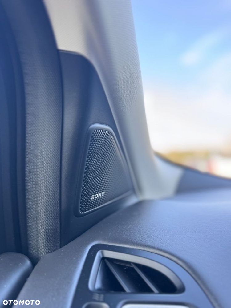 Ford Kuga - 37