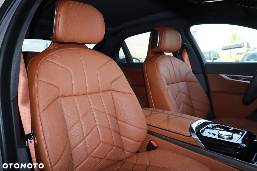 BMW Seria 7 - 17