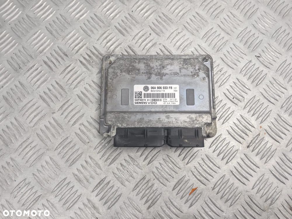 Sterownik silnika Skoda Octavia Mk2 (1Z) 06A906033FB - 1