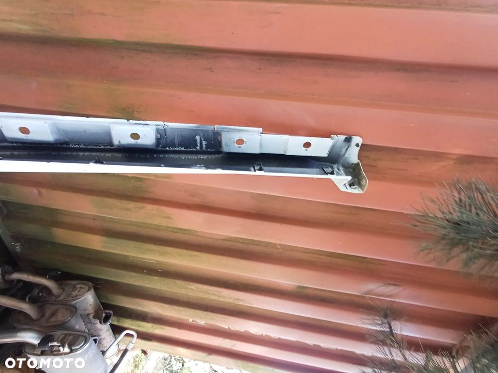 Próg Listwa progowa prawa Toyota Avensis t27 t29 kombi - 6