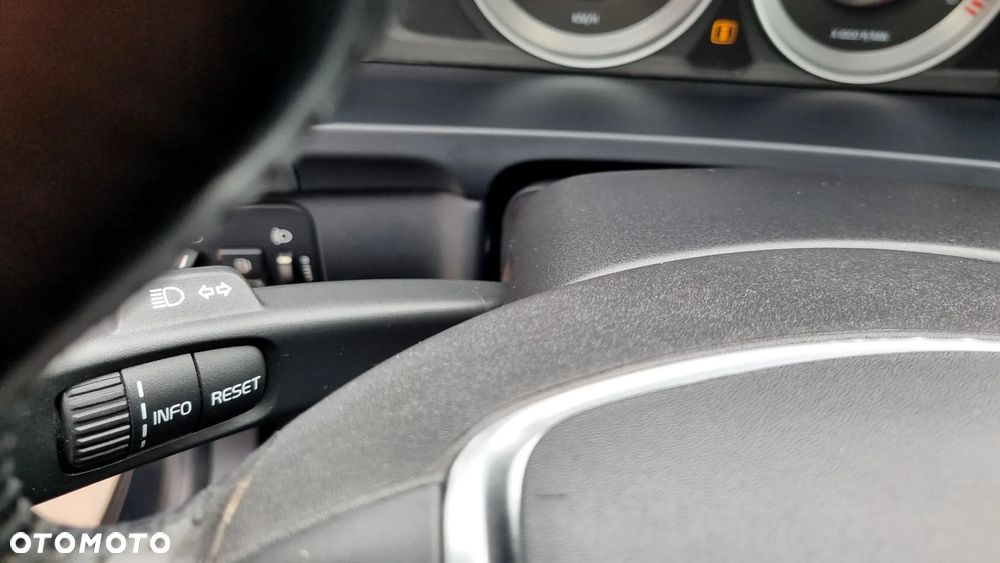 Volvo S60 D3 Geartronic Momentum - 23