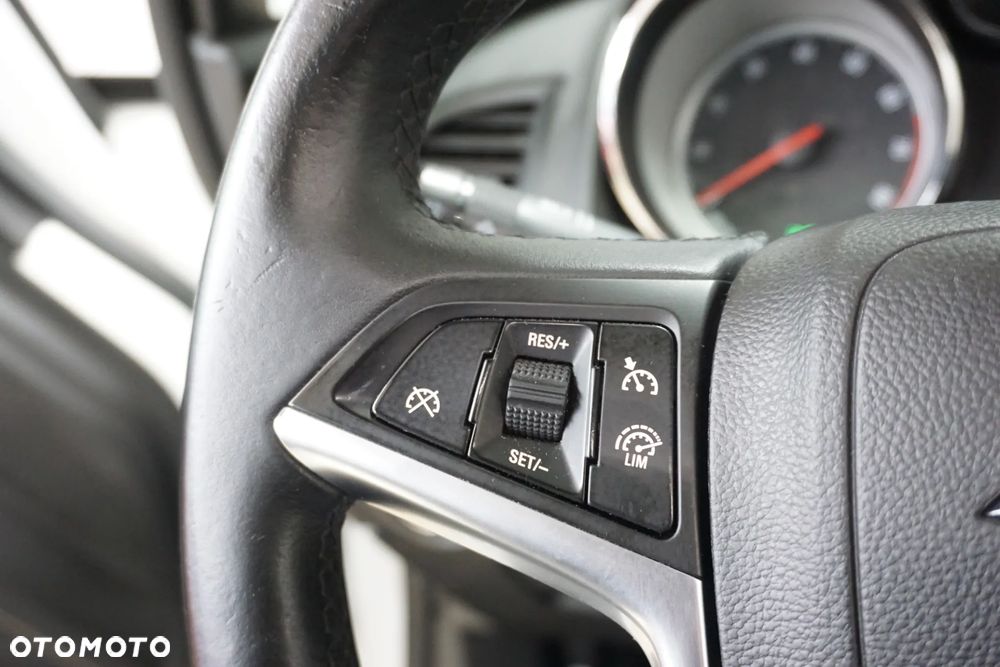 Opel Astra 1.4 Turbo Cosmo - 30