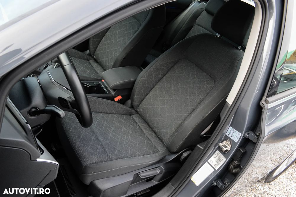 Volkswagen Golf - 31