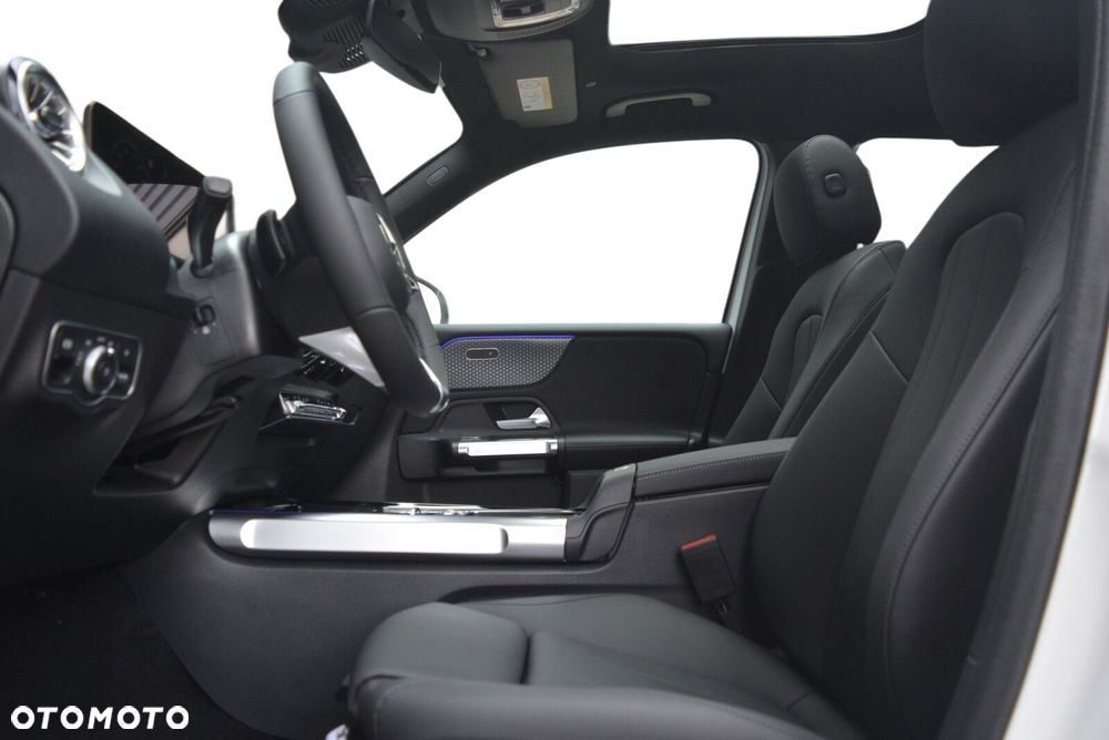 Mercedes-Benz GLB 200 7G-DCT - 7