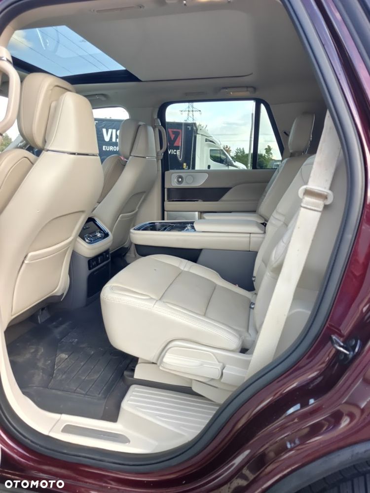 Lincoln Navigator - 8