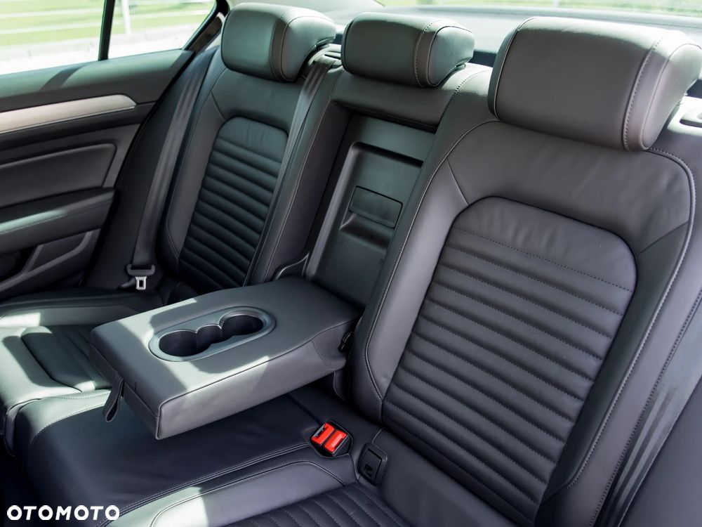 Volkswagen Passat 2.0 TDI 4Mot Elegance DSG - 29