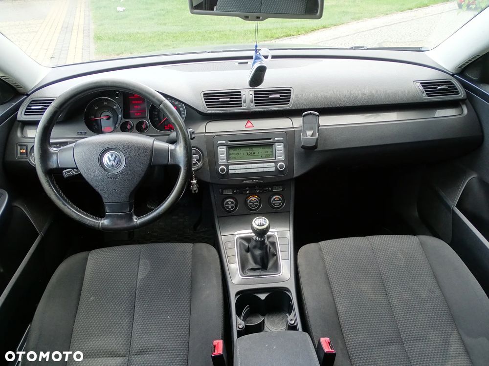 Volkswagen Passat 1.9 TDI Comfortline - 14