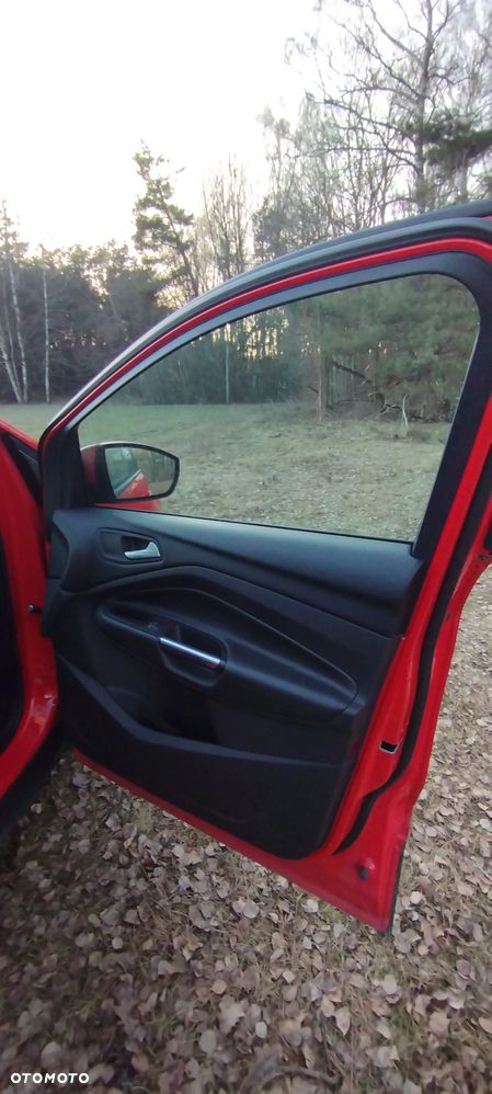 Ford Kuga 1.5 EcoBoost 2x4 Titanium - 22