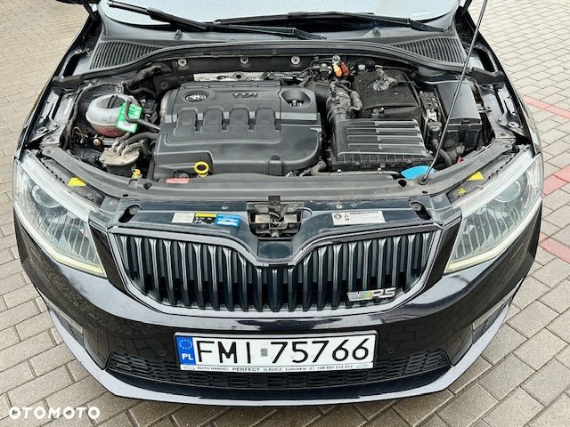 Skoda Octavia 2.0 TDI DSG RS - 22