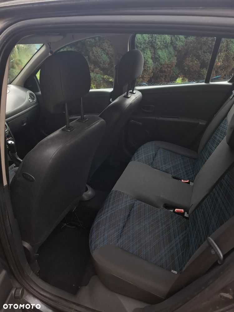 Renault Clio 1.5 dCi Authentique - 12