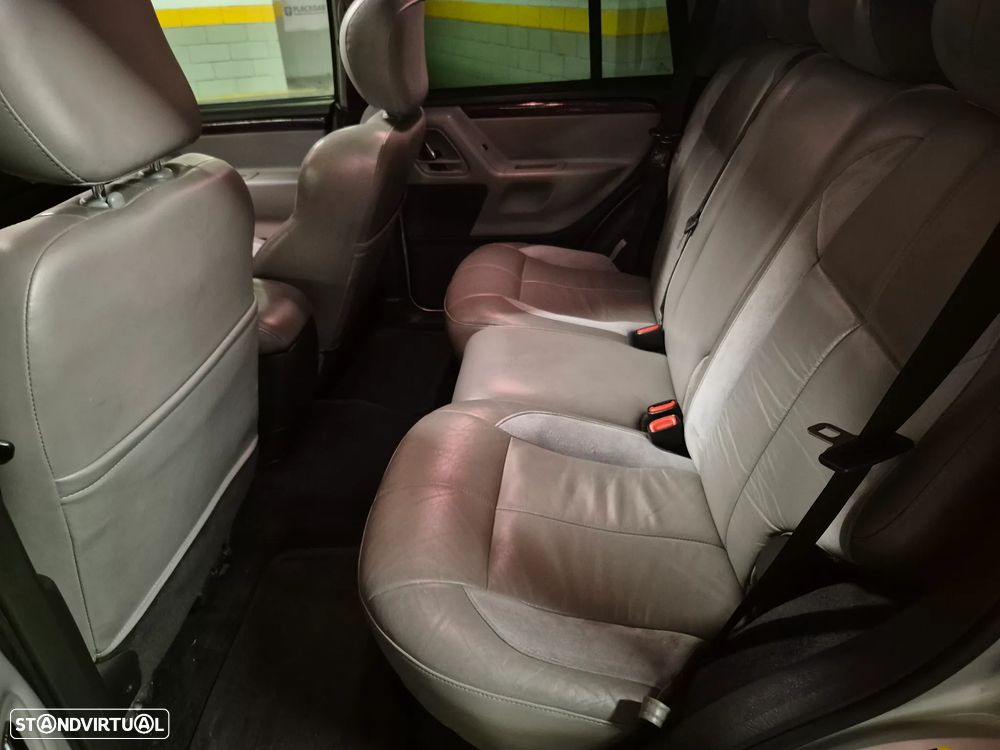Jeep Grand Cherokee 2.7 CRD Overland - 31