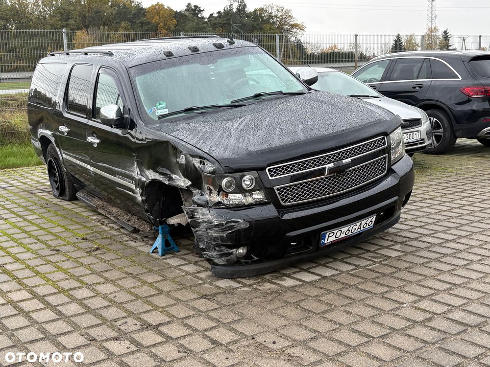 Chevrolet Suburban - 15