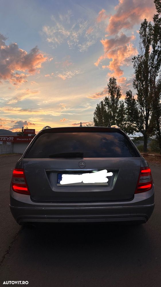 Mercedes-Benz C - 4