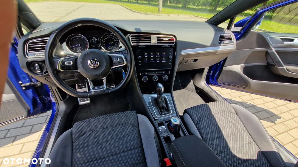 Volkswagen Golf - 2