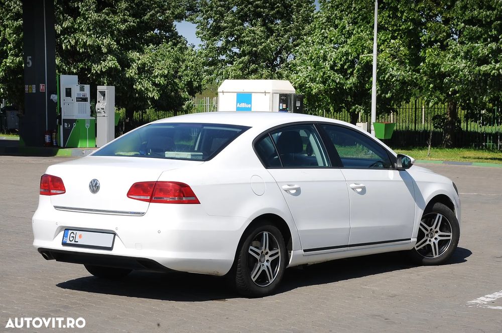 Volkswagen Passat 1.6 TDI BlueMotion Technology Comfortline - 4