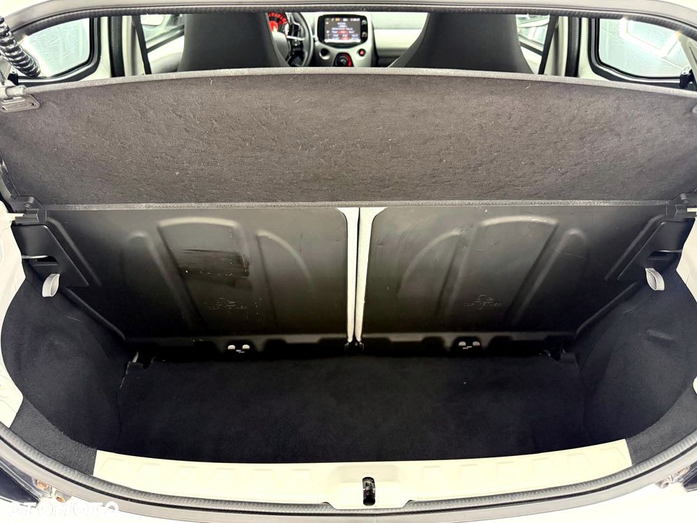 Toyota Aygo x-play touch - 27