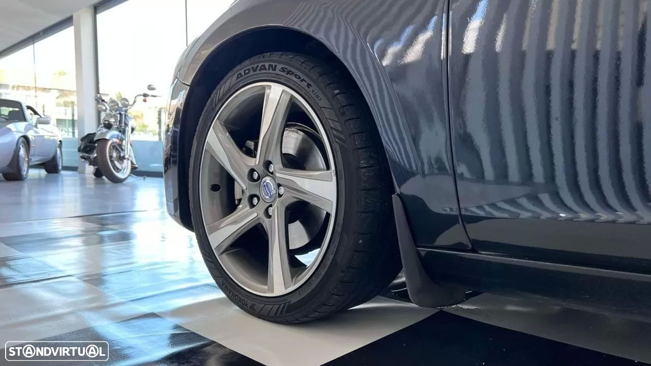 Volvo V60 1.6 D2 Drive R-Design Start/Stop - 9