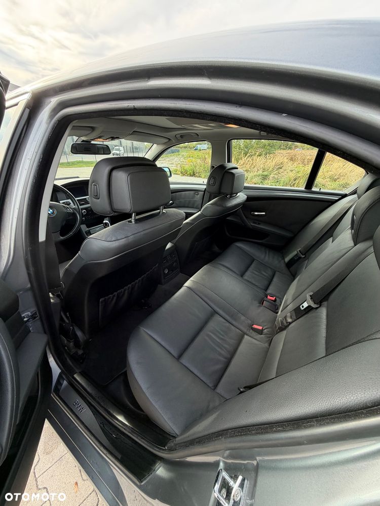 BMW Seria 5 523i - 12