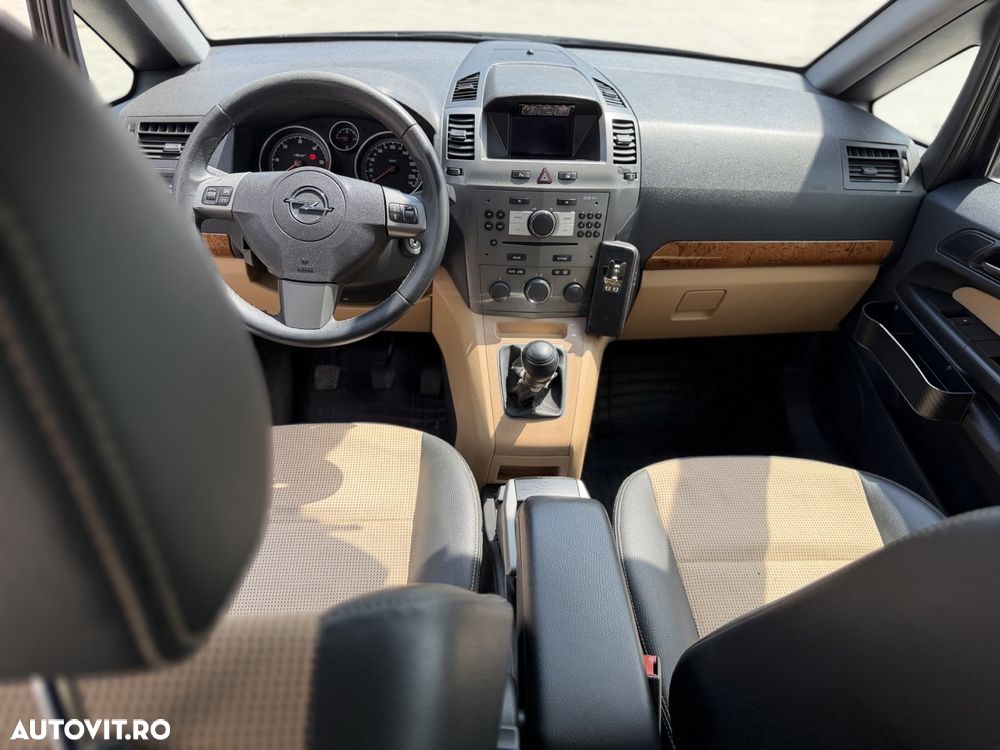 Opel Zafira - 9