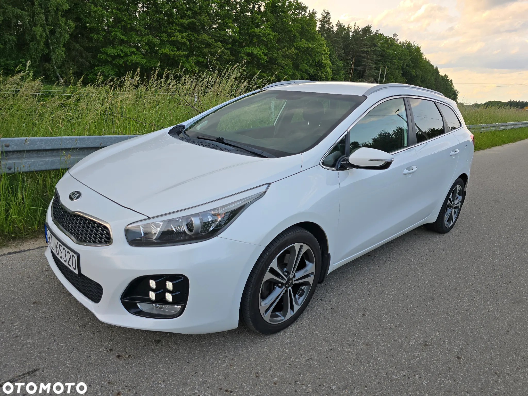 Kia Ceed 1.6 CRDi SCR GT-Line - 19