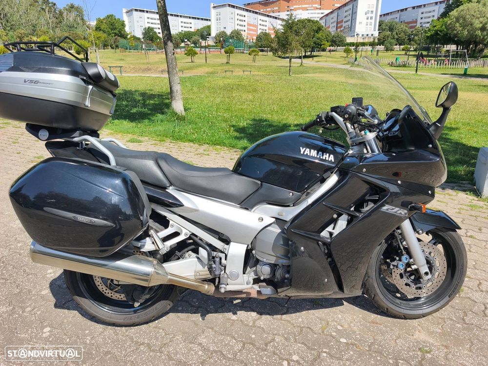 Yamaha FJR 1300 - 8