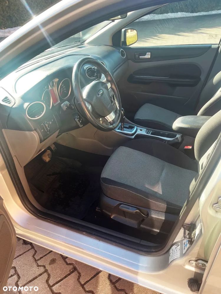 Volkswagen Touran ver-1-9-tdi-dpf-dsg-trendline - 9