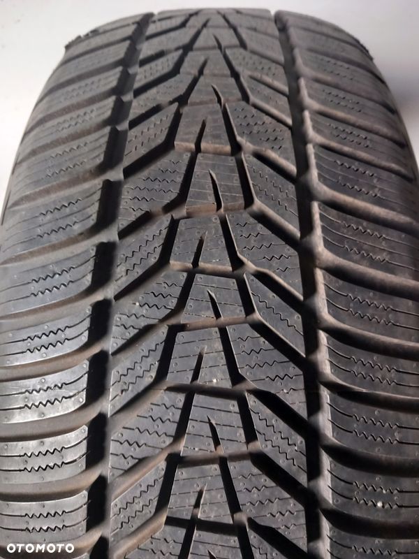 225/50R18 Hankook Winter I*cept Evo 3
