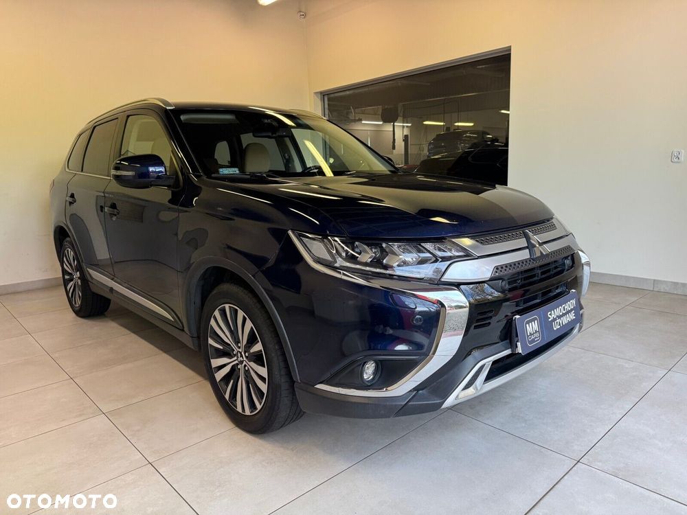 Mitsubishi Outlander - 3