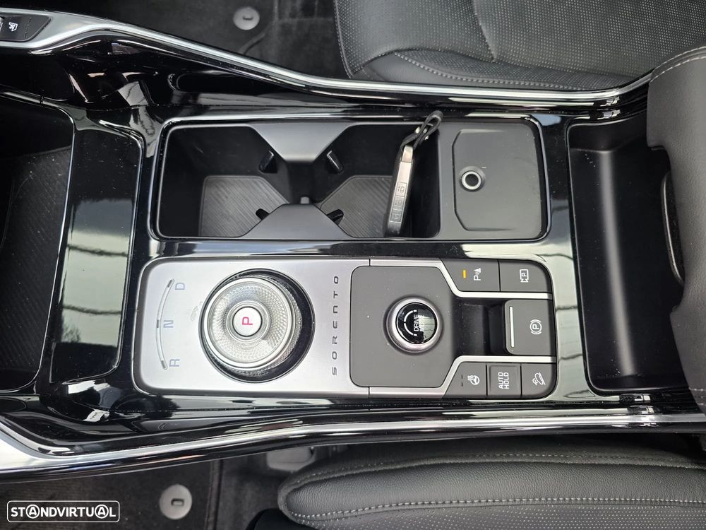 Kia Sorento 1.6 T-GDI HEV Concept+SRF - 17