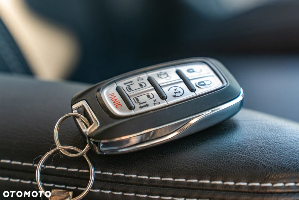 Chrysler Pacifica - 6