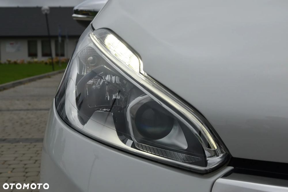 Peugeot 208 Blue-HDi 100 Stop&Start Active - 20