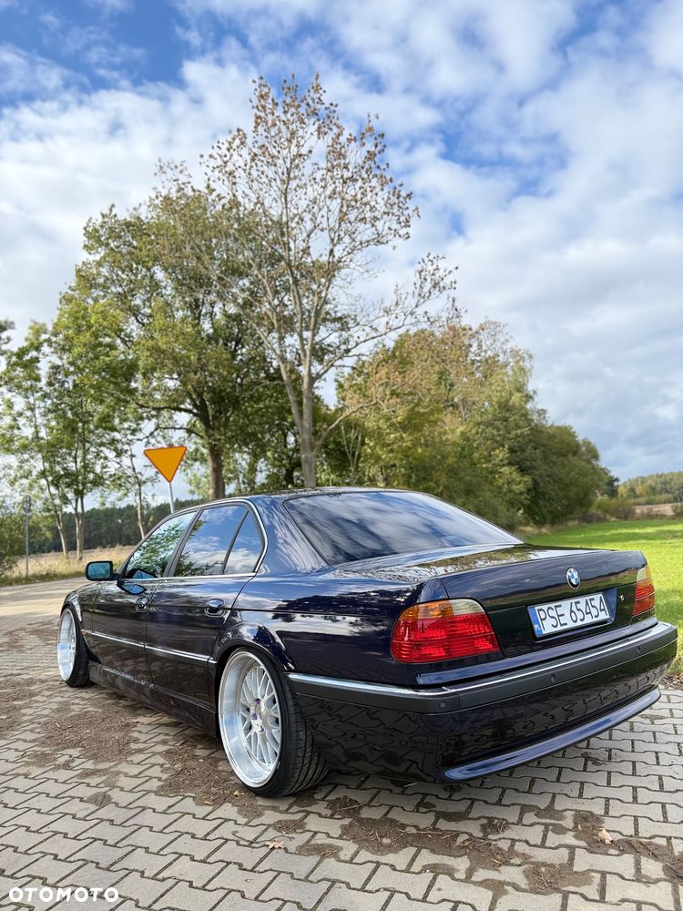 BMW Seria 7 740i - 10