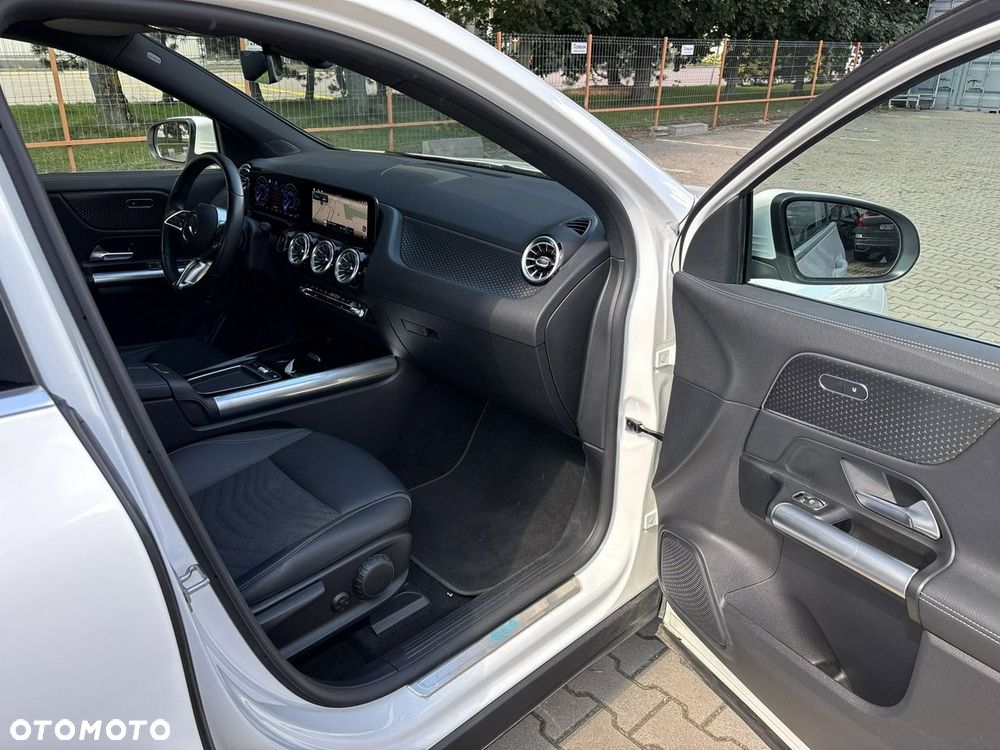 Mercedes-Benz EQA - 16