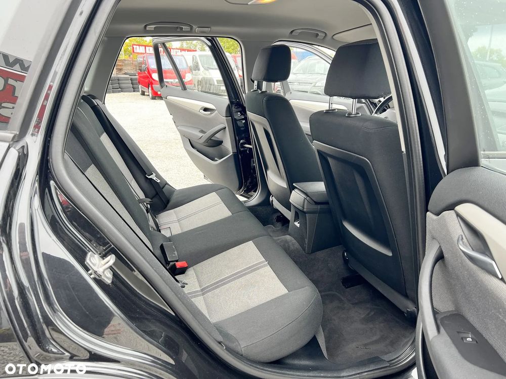 BMW X1 sDrive18d - 12