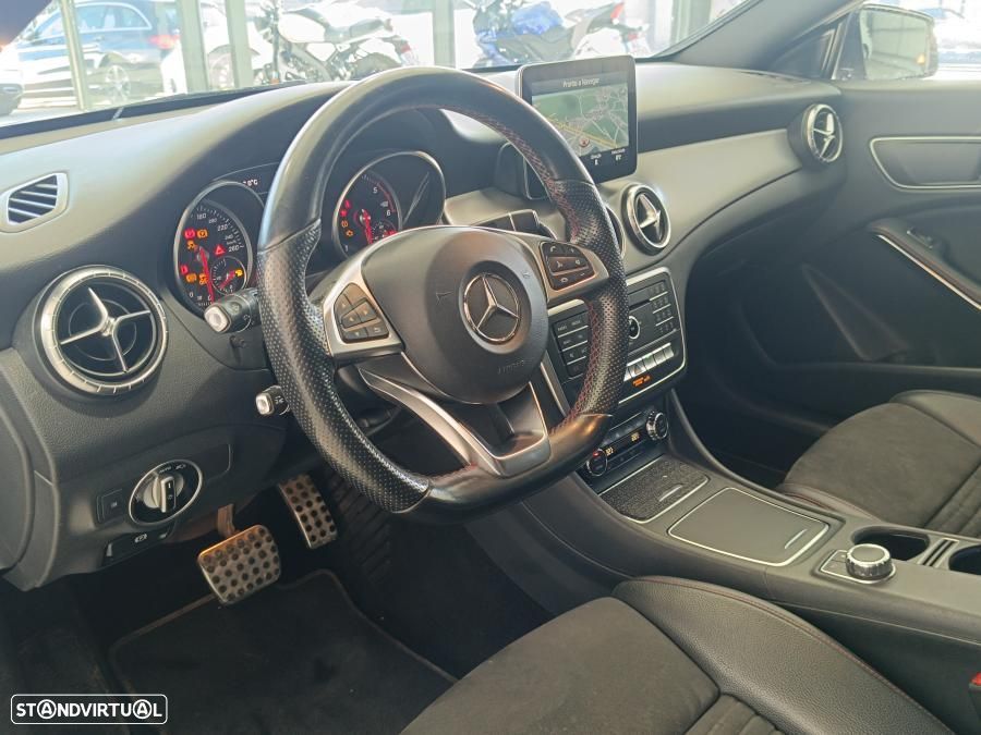 Mercedes-Benz CLA 220 d 4Matic 7G-DCT AMG Line - 23