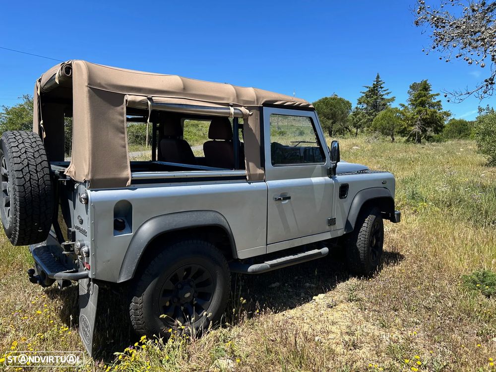Land Rover Defender 90 2.4 CRD S - 13