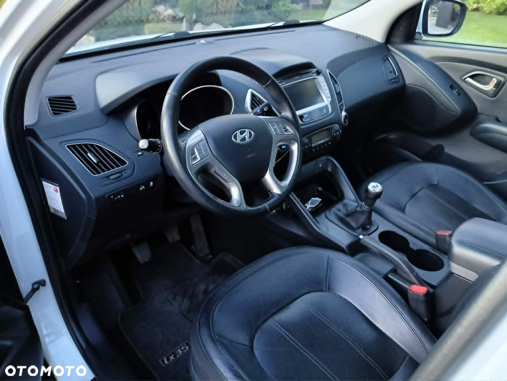 Hyundai ix35 2.0 Premium 2WD - 11