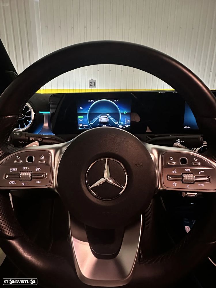 Mercedes-Benz A 250 e 8G-DCT AMG Line - 11