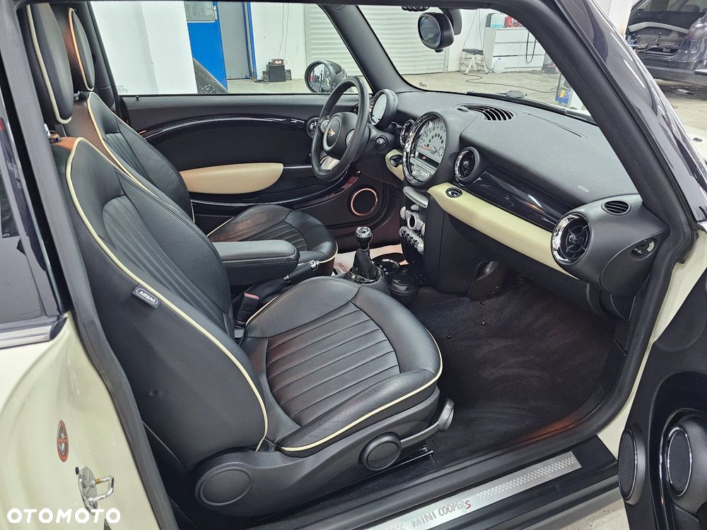 MINI Cooper S Standard - 4