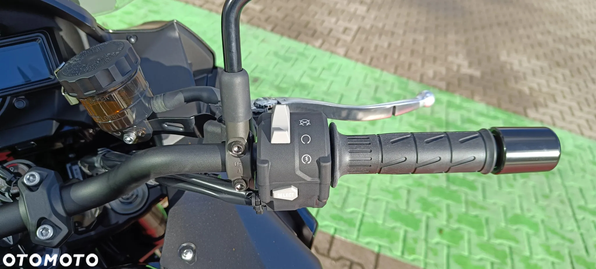 Kawasaki Versys 1000 - 8