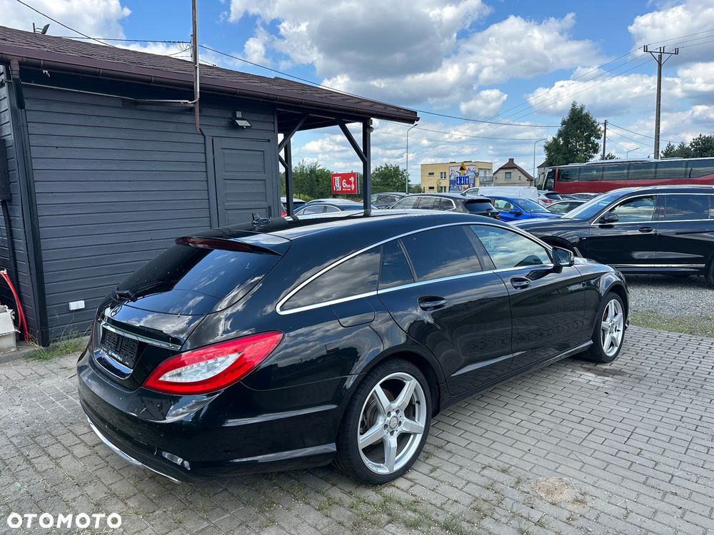 Mercedes-Benz CLS 350 CDI 4-Matic BlueEff - 2