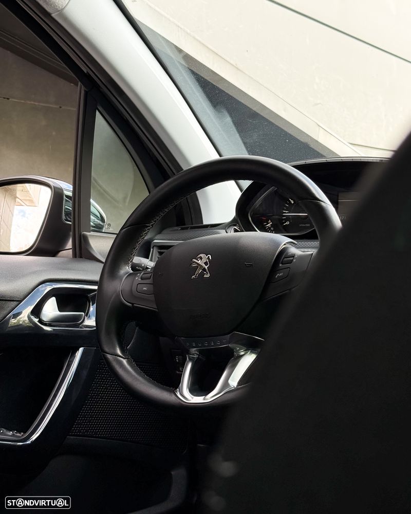 Peugeot 208 PureTech 110 Stop & Start Allure - 5