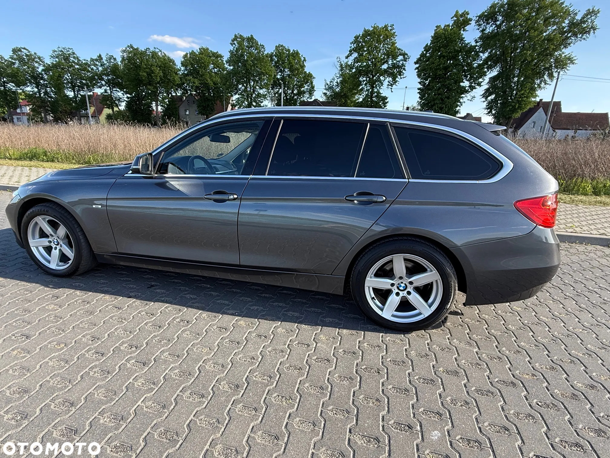 BMW Seria 3 320d Touring xDrive Modern Line - 27