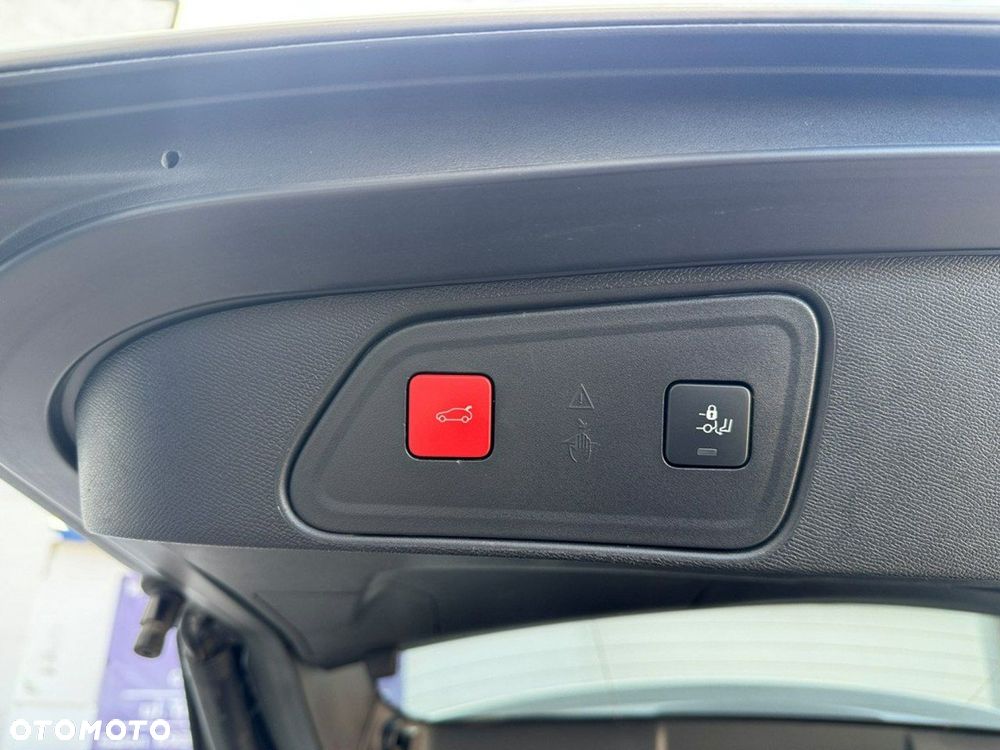 Peugeot 3008 1.6 PureTech Hybrid PHEV Allure Pack S&S EAT8 - 37