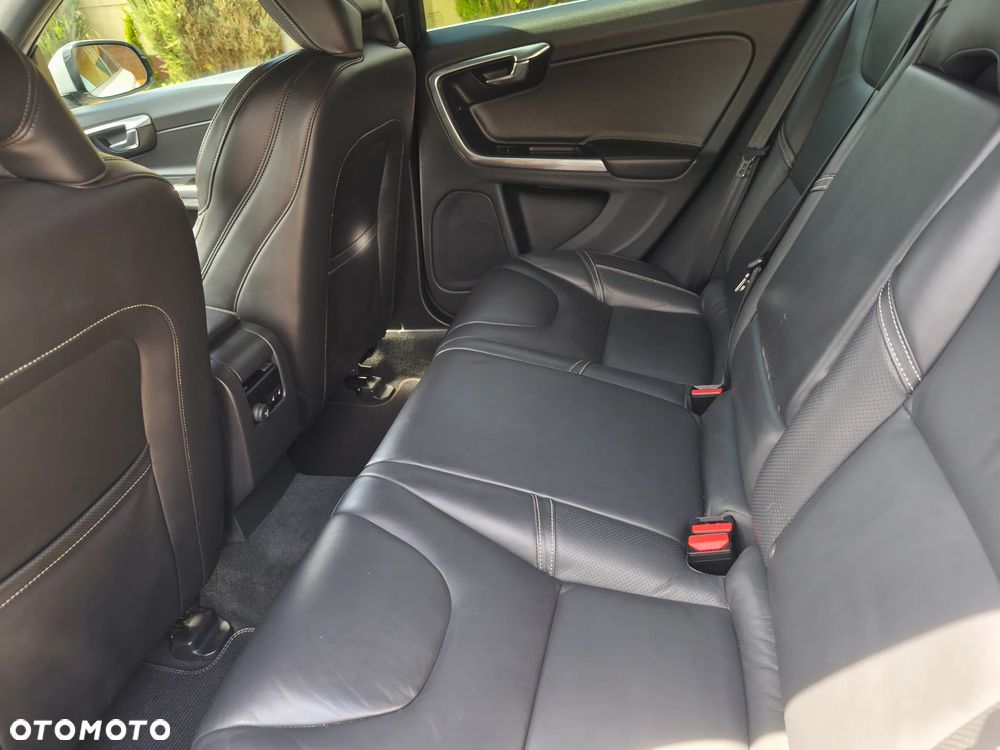 Volvo V60 - 13