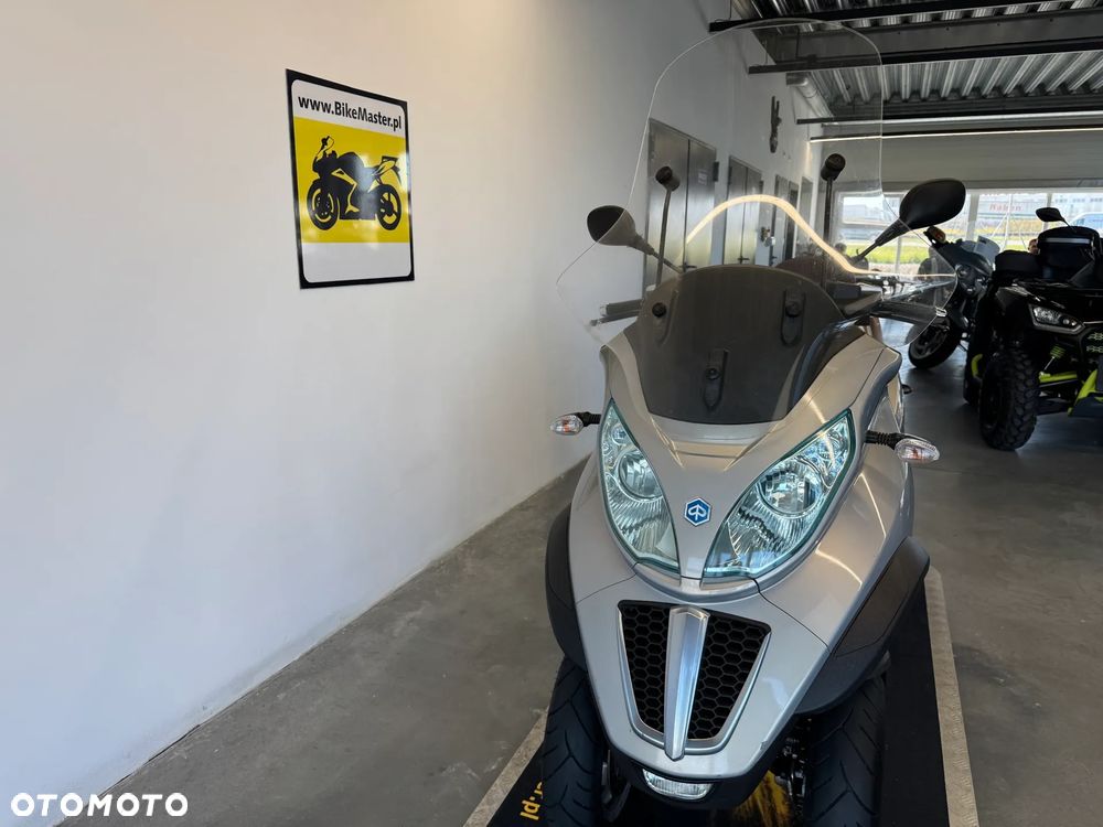 Piaggio MP-3 - 34