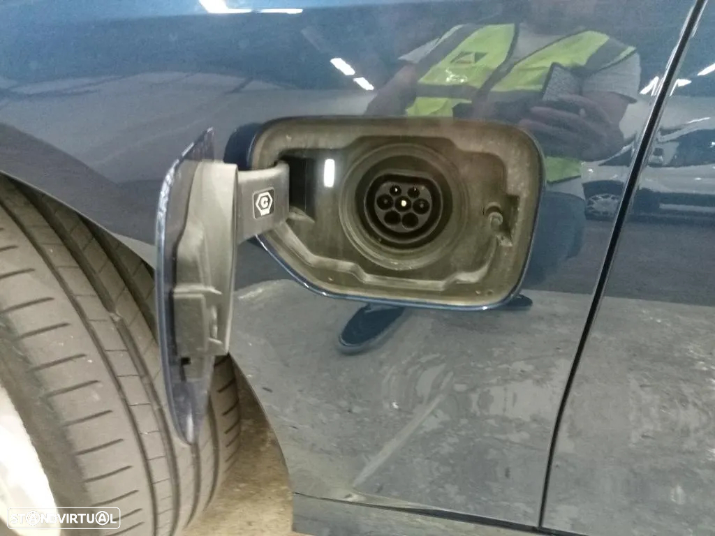 BMW 320 e Touring Auto - 13