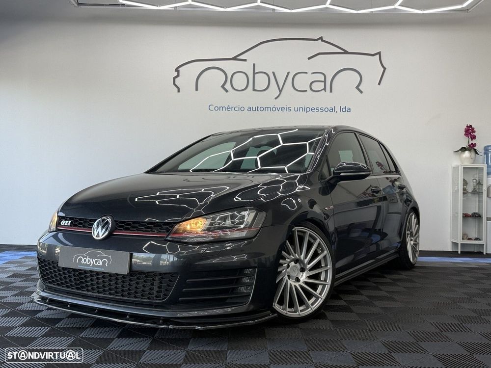 VW Golf 2.0 TSi GTi DSG - 2
