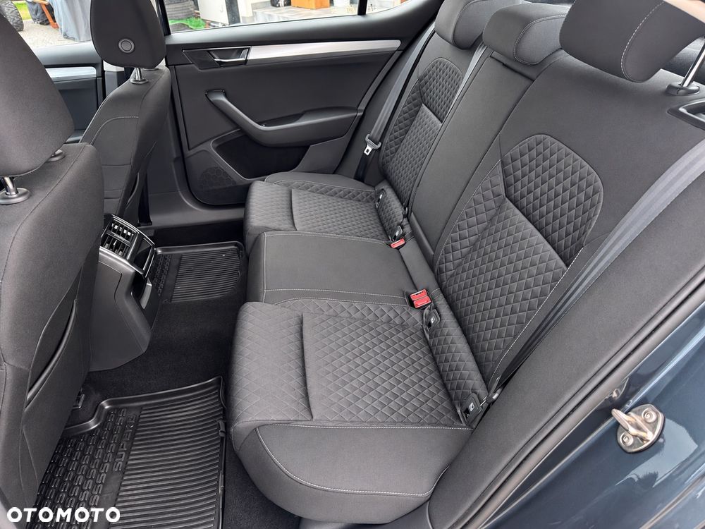 Skoda Superb 2.0 TDI SCR Style - 12