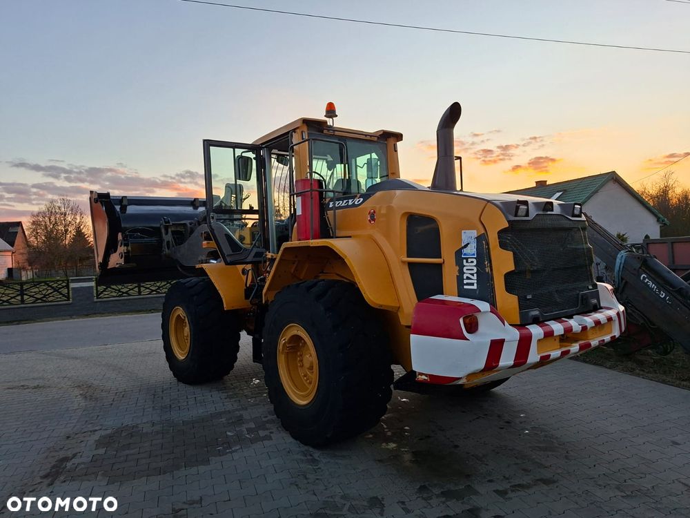 Volvo L120G - 13